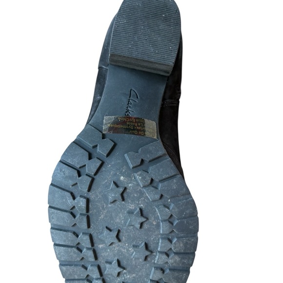 Clark’s Mission Manor  Black Nubu Ankle Boots - Picture 6 of 8